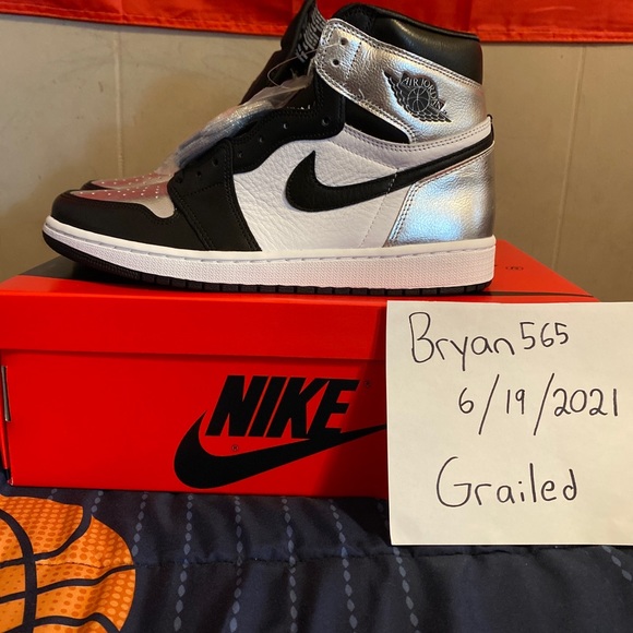 Jordan 1 Silver Toe - Picture 2 of 5